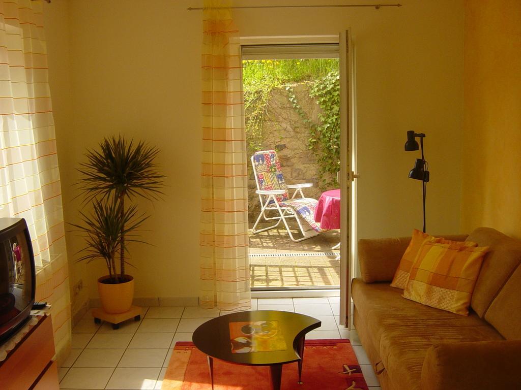 Apartamento Am Weinberg Bernkastel-Kues Habitación foto